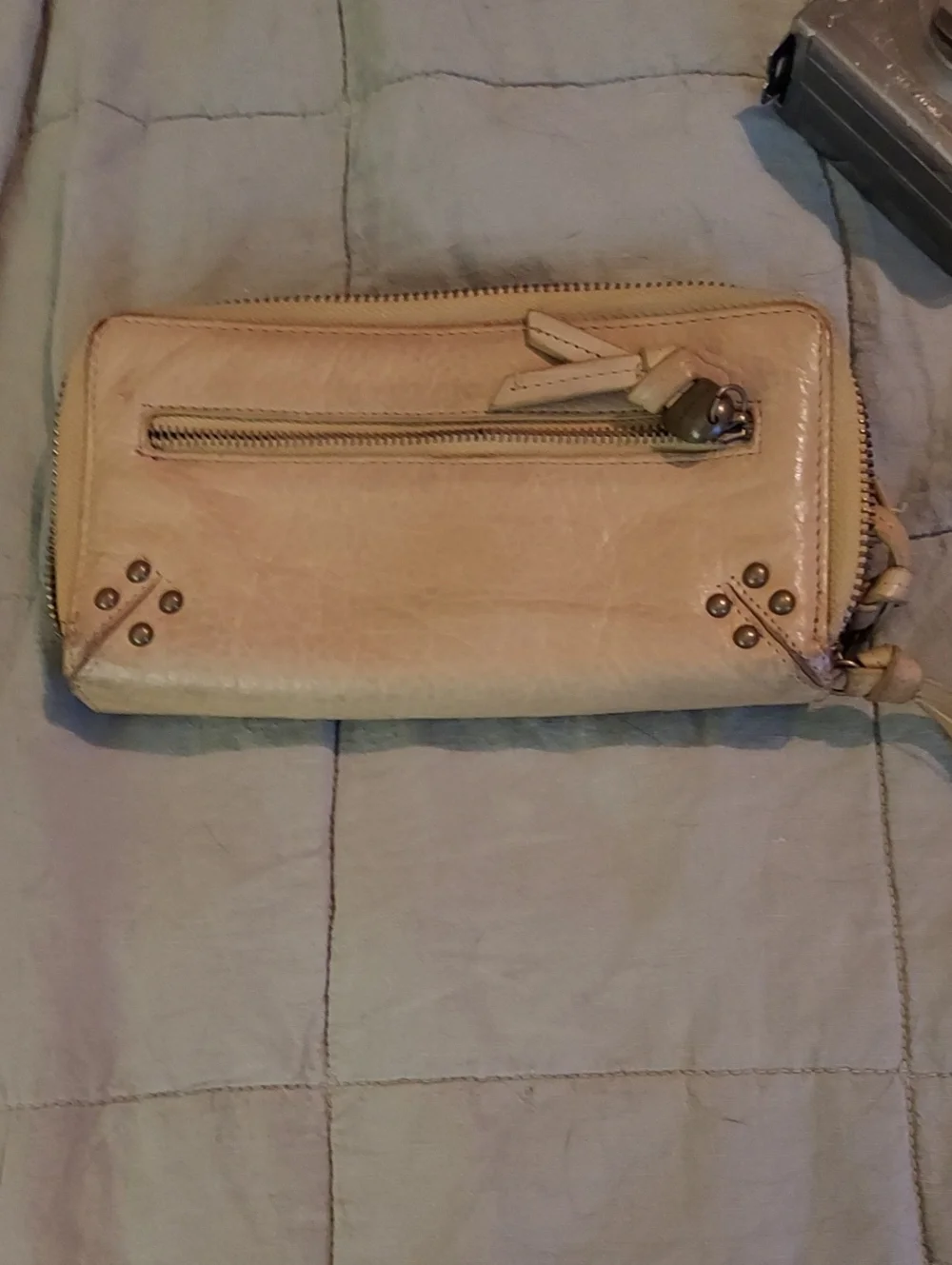 Lucky Womens Leather Wallet Yellowish Tan